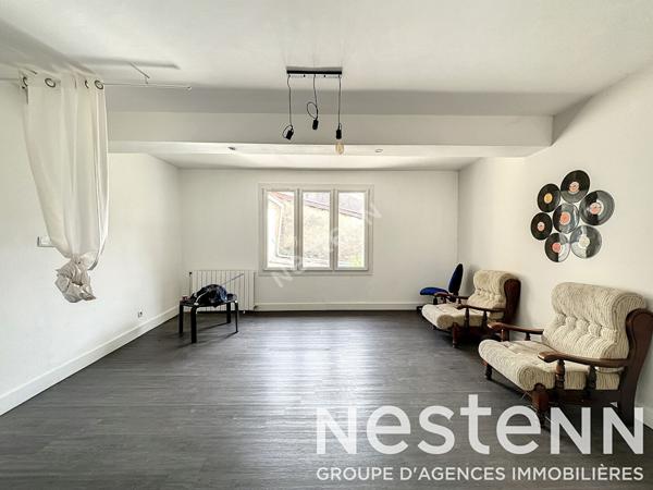 A vendre Maison en pierre 4 chambres avec jardin centre ville de Pavie