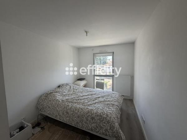 Appartement
         3 pièces
        - 65 m² Exclusivité 240 000 € *