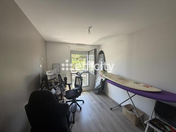 Appartement
         3 pièces
        - 65 m² Exclusivité 240 000 € *