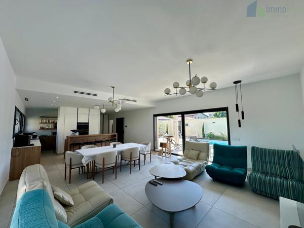 DECINES SECTEUR RECHERCHE - Maison d'exception 213 m² - DPE B - piscine - impasse - sans vis à vis Décines-Charpieu (69150)