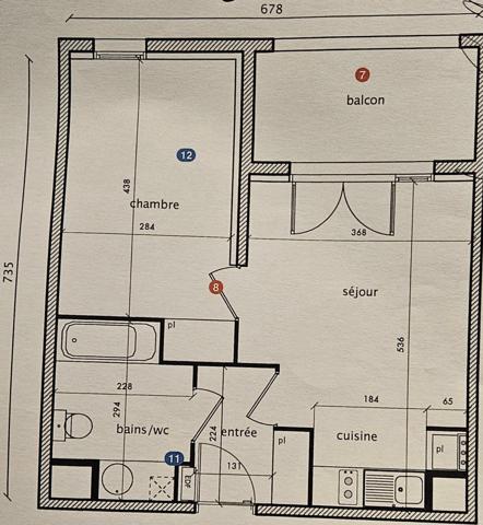 LE HAILLAN, TRES JOLI T2 BALCON ET PARKING