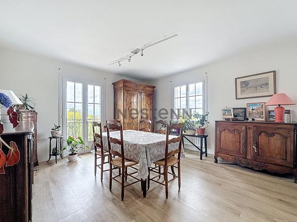 Maison familiale composée de 6 chambres, un jardin de plus de 2500 m² avec vue imprenable
