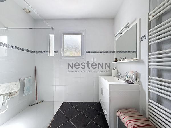 Maison familiale composée de 6 chambres, un jardin de plus de 2500 m² avec vue imprenable