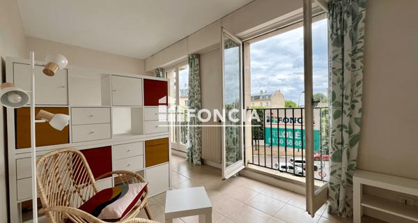 Location Studio meublé 27.93 m² - Versailles 78000