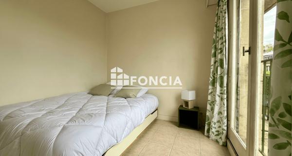 Location Studio meublé 27.93 m² - Versailles 78000