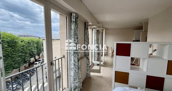 Location Studio meublé 27.93 m² - Versailles 78000