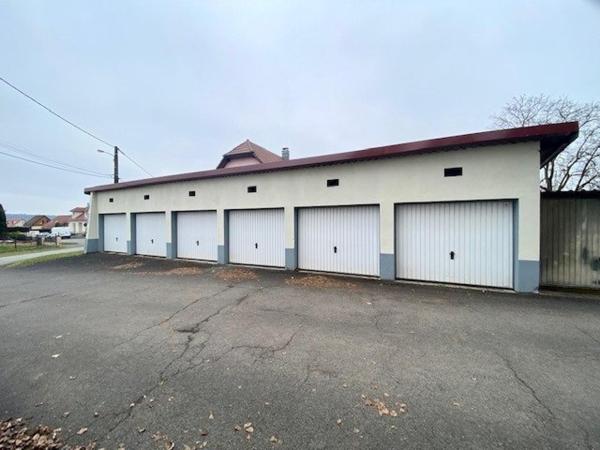 Deux immeuble de 12 appartements avec garage et cave