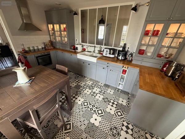 Maison à vendre à Trangé dans la Sarthe (72650), ref : SL-72021-496