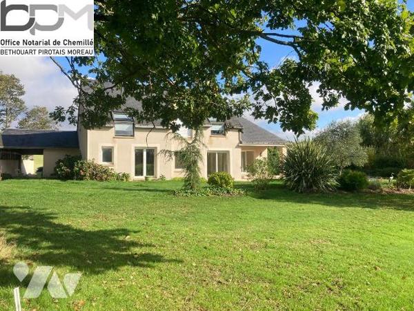 Propriété 9 pièces 180 m².

Située à CHOLET, cette maison bénéficie d'un emplacement privilég...