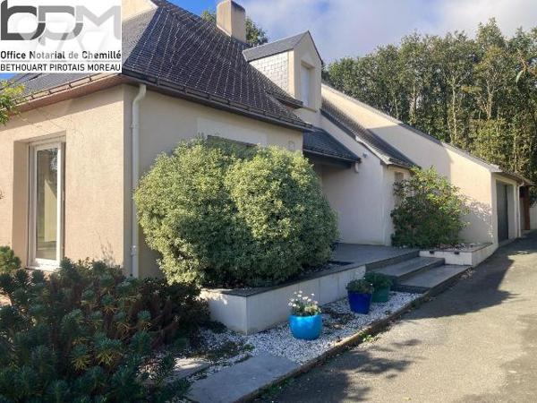 Propriété 9 pièces 180 m².

Située à CHOLET, cette maison bénéficie d'un emplacement privilég...
