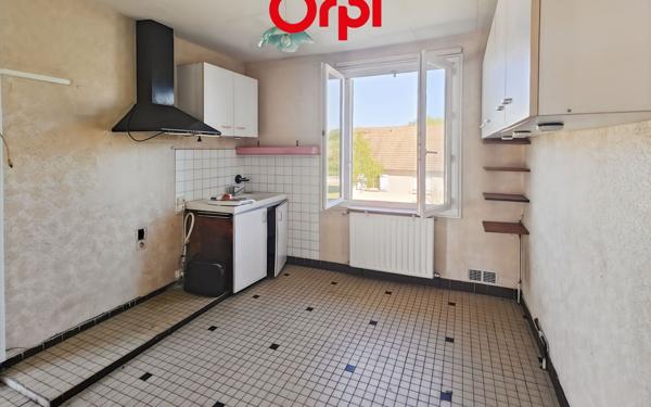 Maison à vendre    2 pièces •  Connerré