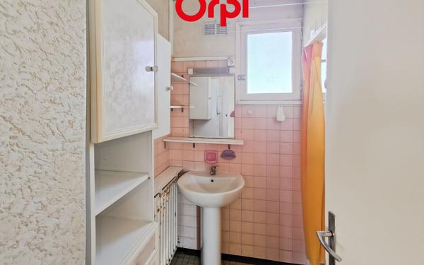 Maison à vendre    2 pièces •  Connerré