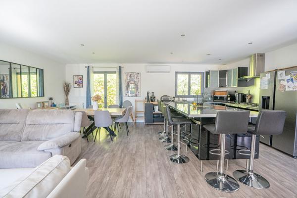 Maison Charmante maison familiale de plain pied - 3 chambres - Lisière de forêt 101 m²