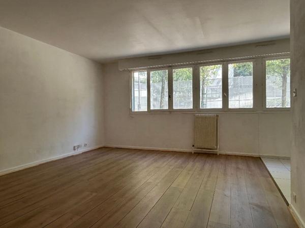 Studio - Butte Chaumont