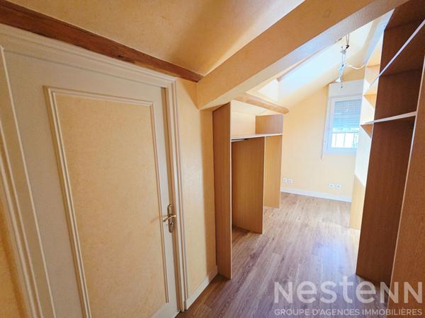 Maison de bourg rénovée avec 4 chambres, garage, jardin à proximité du Mans