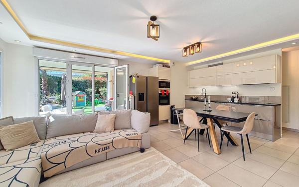 Appartement à vendre    4 pièces • 83,95 m2 Le Cannet