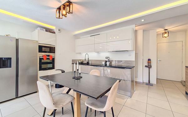 Appartement à vendre    4 pièces • 83,95 m2 Le Cannet