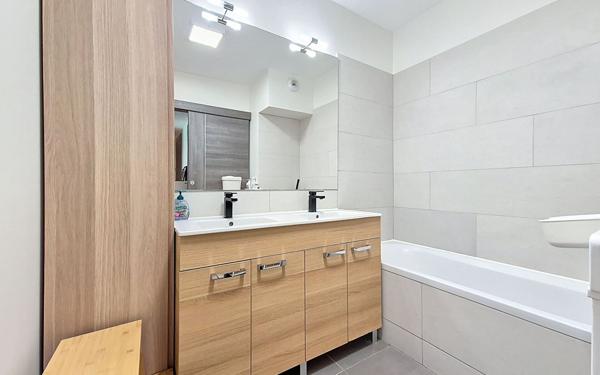 Appartement à vendre    4 pièces • 83,95 m2 Le Cannet