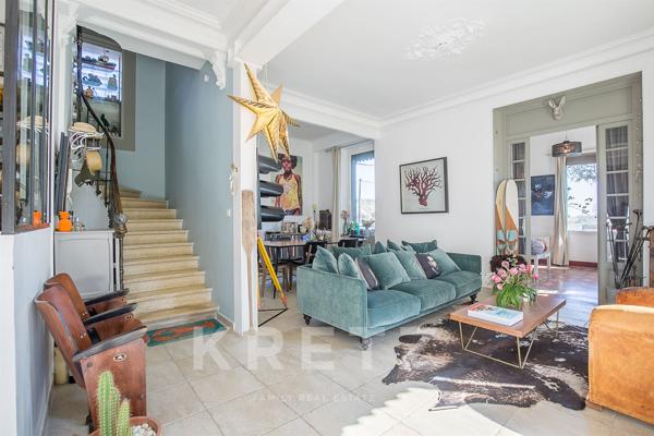 Propriété historique avec vue Palais des Papes