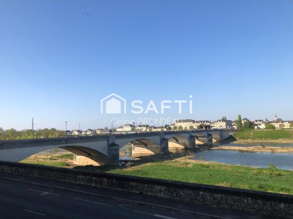 APPARTEMENT AVEC TERRASSE - SAUMUR