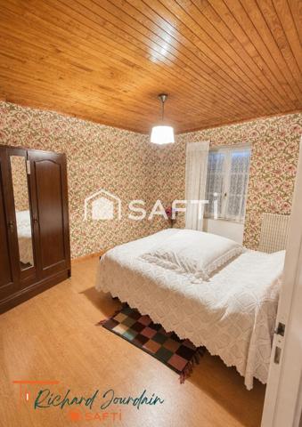 Beau corps de ferme avec une partie habitable de 115 m² + grange 200 m² + garage