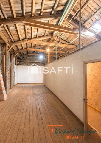 Beau corps de ferme avec une partie habitable de 115 m² + grange 200 m² + garage