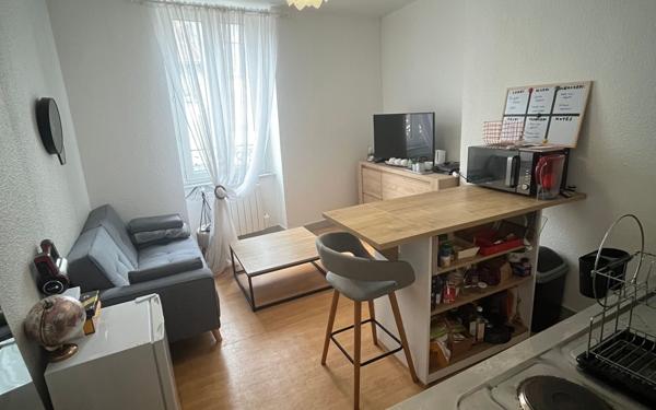 Immeuble à vendre    7 pièces •  Limoges