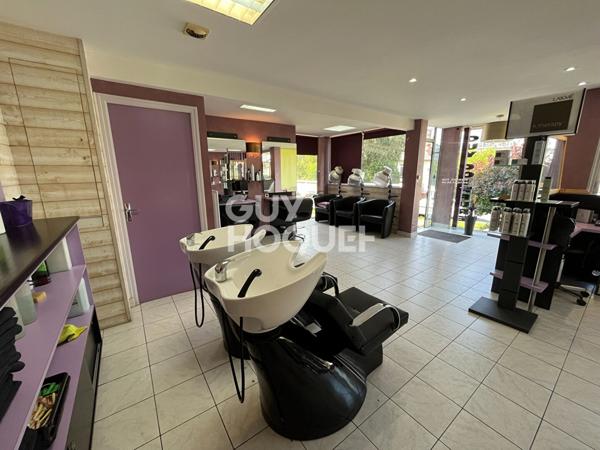 SAINT QUAY PORTRIEUX - Local commercial - Salon de coiffure