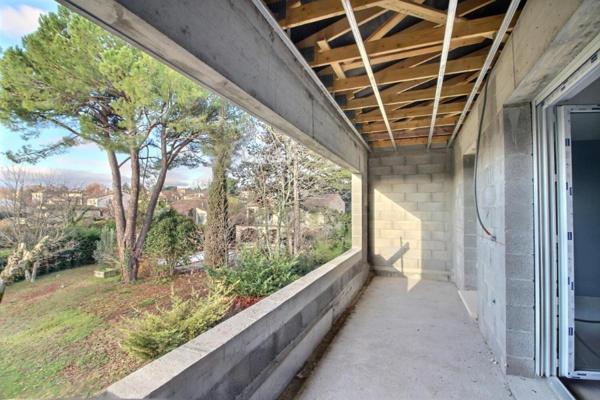 Dernier Etage Appartement Manosque 2 pièces 51 m² - 199 000 Euros -