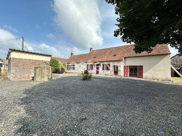 Longere a proximite des commerces !