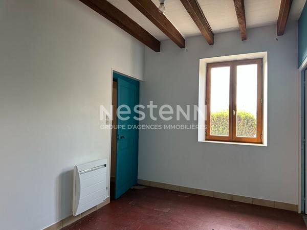 Longere a proximite des commerces !