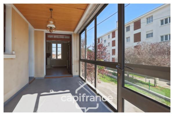 Maison individuelle de 90m² à Gourdon (46) – Beaux volumes et fort potentiel d’aménagement