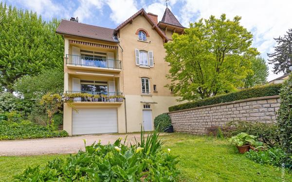 Maison à vendre    8 pièces •  Mâcon