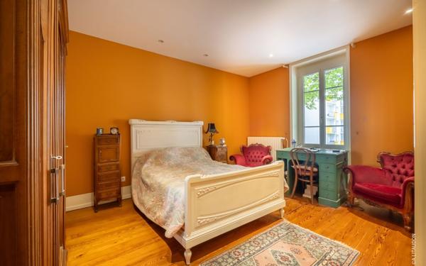 Maison à vendre    8 pièces •  Mâcon