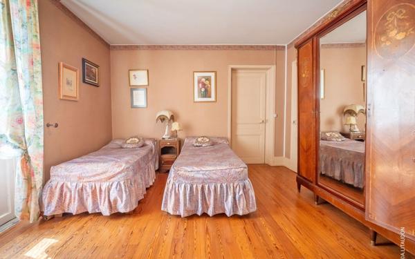 Maison à vendre    8 pièces •  Mâcon