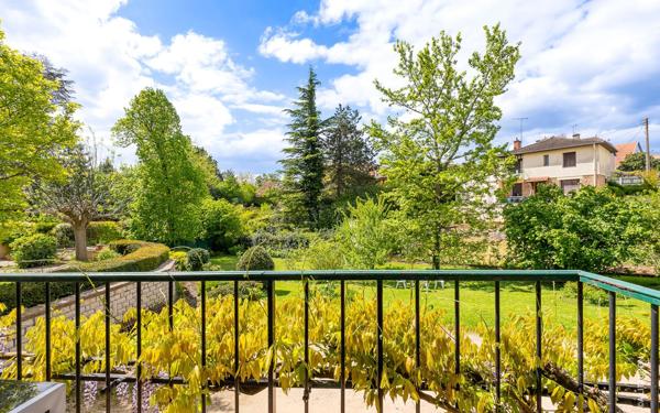 Maison à vendre    8 pièces •  Mâcon