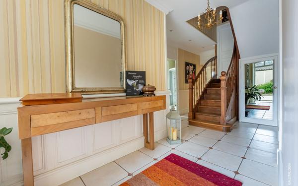 Maison à vendre    8 pièces •  Mâcon