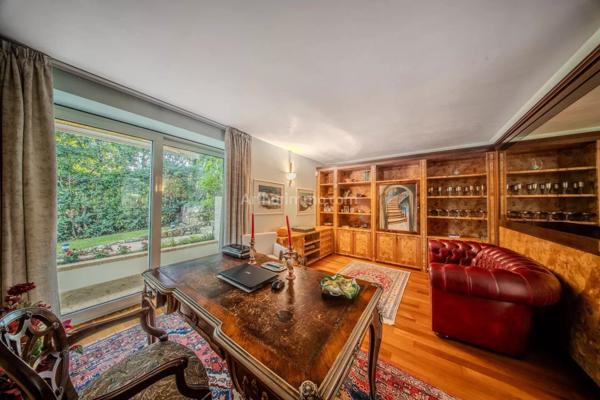 Vente Villa 8 pièces 378 m2 à Roquebrune-Cap-Martin