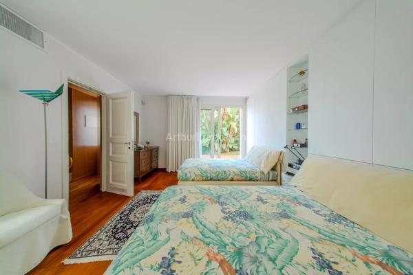 Vente Villa 8 pièces 378 m2 à Roquebrune-Cap-Martin