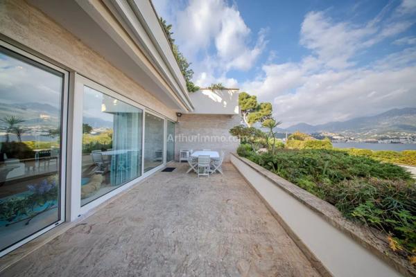 Vente Villa 8 pièces 378 m2 à Roquebrune-Cap-Martin