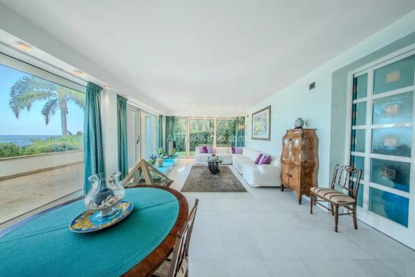 Vente Villa 8 pièces 378 m2 à Roquebrune-Cap-Martin
