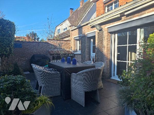 Maison INDIVIDUELLE, 3 chambres, dressing, bureau, jardin, garage