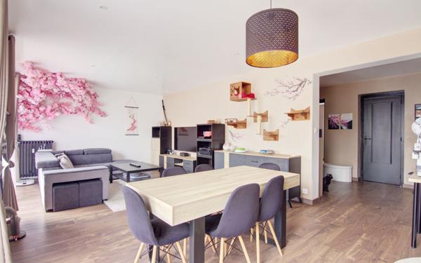 Appartement à vendre    3 pièces • 101,04 m2 Saint-Chamond