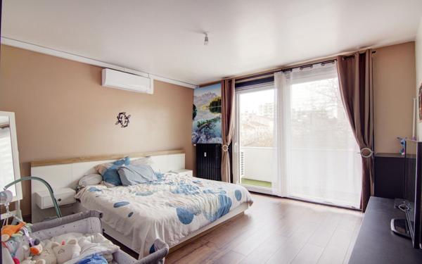 Appartement à vendre    3 pièces • 101,04 m2 Saint-Chamond