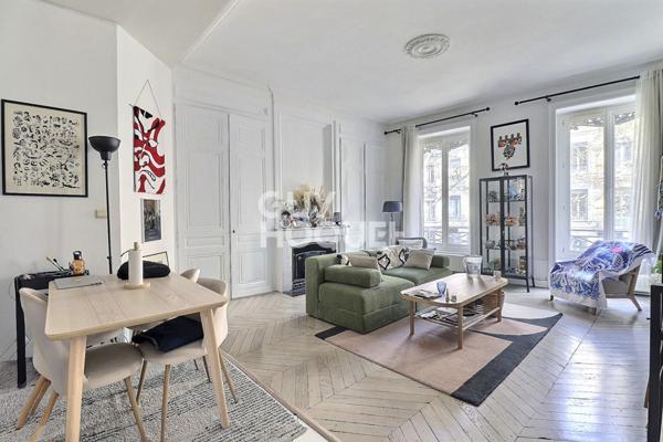 Grand T2 traversant cachet de l'ancien - Saxe Gambetta
