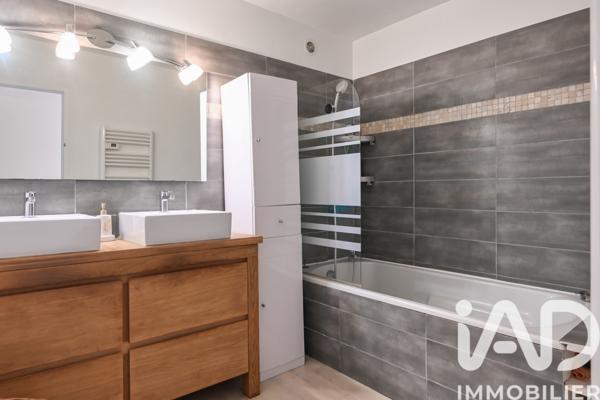 Appartement à vendre 4 pièces 105 m² Cuges-les-Pins