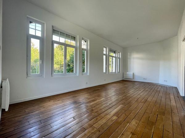 Maison avec beaucoup de charme - 3 chambres - Aubergenville secteur recherché - Gare Jardin et Sous-sol