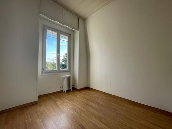 Maison avec beaucoup de charme - 3 chambres - Aubergenville secteur recherché - Gare Jardin et Sous-sol