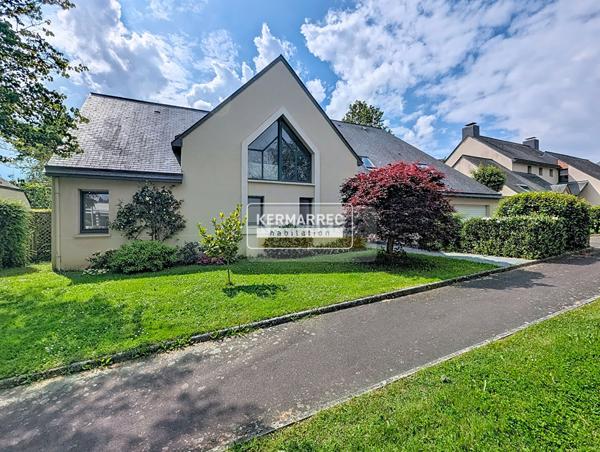 Maison 9 pièces – 221 m² environ à Saint-Grégoire (ref : 40281)