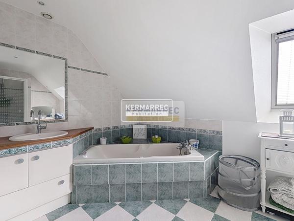 Maison 9 pièces – 221 m² environ à Saint-Grégoire (ref : 40281)